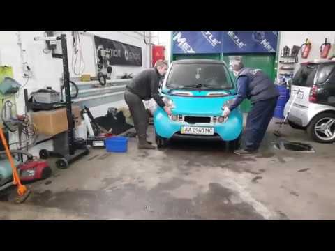 Видео: Smart fortwo / City coupe  замена термостата и проблемы ручек . SmartUA