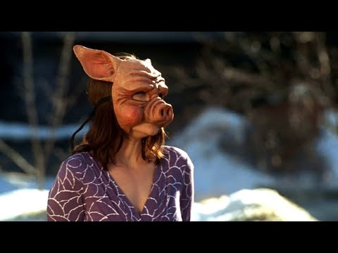 Видео: За И3MEHY ей надели MACKУ СВИНЬИ и поставили на городскую площадь