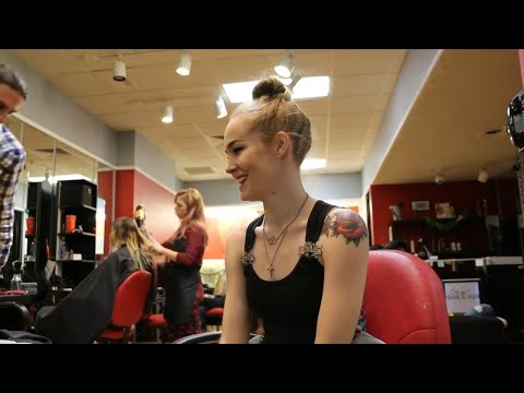 Видео: Бриттни 2 AZ - Часть 1: Она получает кайф и напряжение (бесплатное видео)