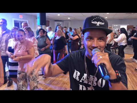 Видео: YeYe празднует ужин Чичаррос – Amigos de Rabo de Peixe | Португальская ночь в Род-Айленде 🇵🇹🎶