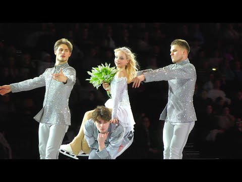 Видео: Аврора с женихами.  Король и королева. Евгений Плющенко, Елена Костылева, Софья Муравьева