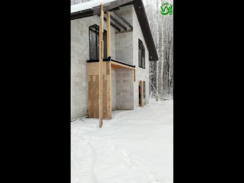 Видео: Безрамное остекление в газобетонном доме, детали монтажа.