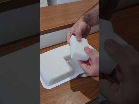 Видео: 🧼 ЭКОНОМИЯ ДЕНЕГ. 10 кусков мыла из 1. Мыло вашего любимого цвета и аромата. Без микроволновки.