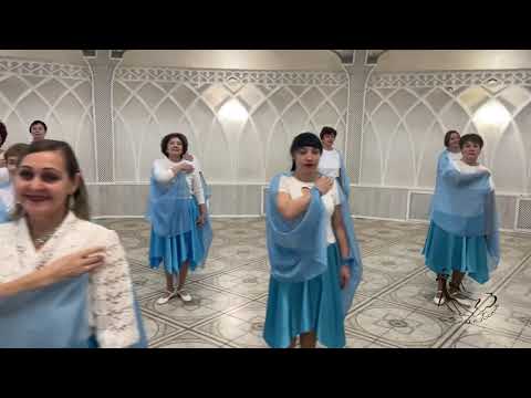 Видео: Ансамбли "Ретро" и "Акварель" - Сколько нас таких красивых