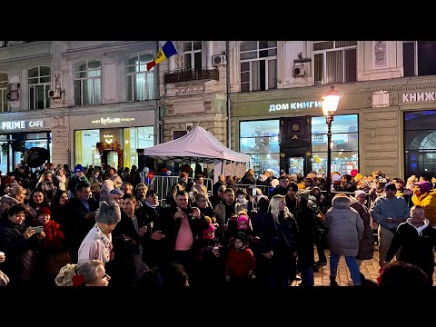 Видео: Голос из-за границы: как молдоване голосуют в Москве