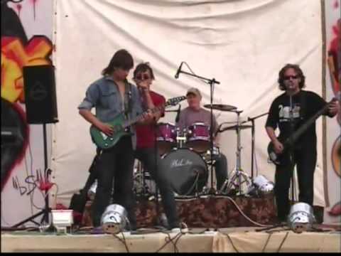 Видео: Колизей   Звезда Полынь Гитарист лажал, за что и был наказан