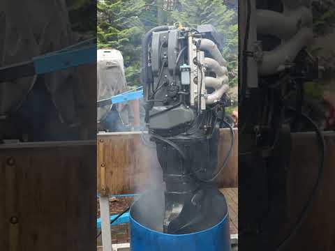 Видео: Обзор Suzuki DF115 2008 из Японии.