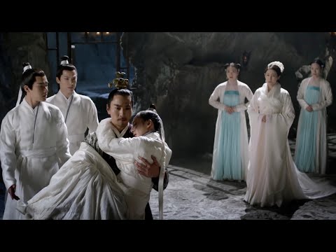 Видео: Коварная девушка издевалась над ученицей, мастер преподал ей урок!🍑