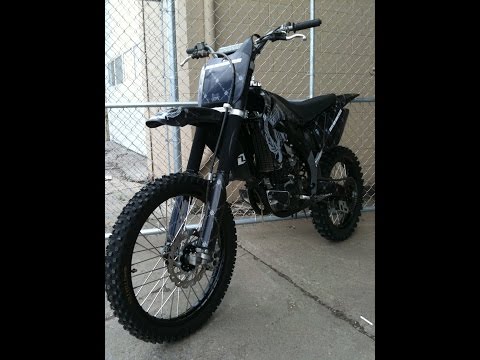 Видео: Уплотнитель вилки Honda CRF - БЕЗ СПЕЦИАЛЬНЫХ ИНСТРУМЕНТОВ !!! - Замените уплотнитель вилки !! - ...