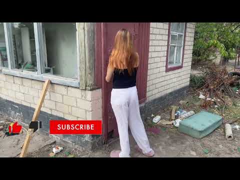 Видео: ДЕВУШКА СОБИРАЕТ УРОЖАЙ НА ОГОРОДЕ | ЖАРКИЙ ОКАЗАЛСЯ ДЕНЬ