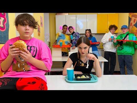 Видео: НОВА ВРАЧАРКА мења живот на кампусу! 😮 Да ли су Kamil и Moon пријатељи? | KiKiDo Campus Serbian