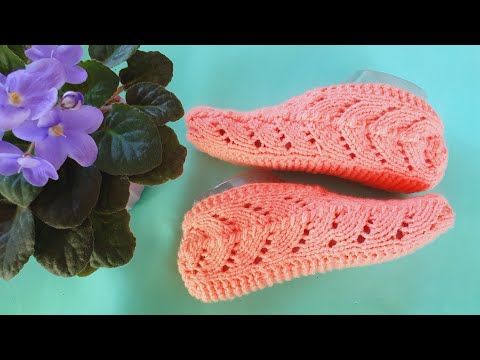 Видео: Уютные следки спицами - длина подошвы 25 см. Авторская работа.
