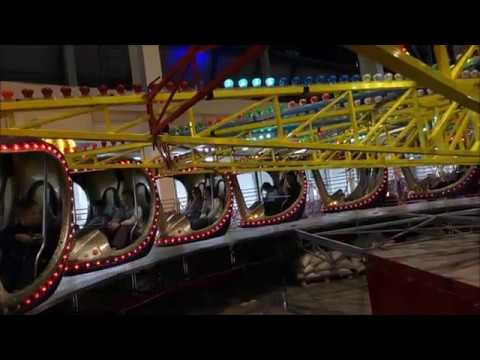 Видео: 01153 УЖАСНАЯ КАТАСТРОФА АТТРАКЦИОН ЦЕНТРИФУГА ТАК РАЗОГНАЛСЯ ЧТО СЛОМАЛИСЬ ВИДЕОКАМЕРЫ У ВСЕХ ПАССА