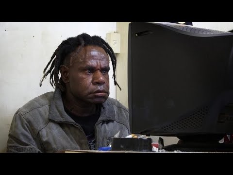 Видео: Мошенник обманул целую СТРАНУ на $40 млн.! Вы будете в ШОКЕ! Невероятная история...