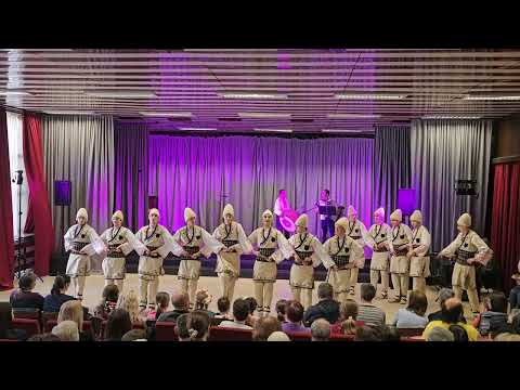 Видео: ДЮТА "Пламъче", Мъжки шопски танц,