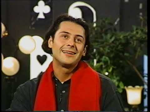 Видео: ГРУППА "ЧАЙ ВДВОЁМ" - СТАС КОСТЮШКИН И ДЕНИС КЛЯВЕР ПРОТИВ ПЕВИЦЫ МАРИНЫ ЦХАЙ ...