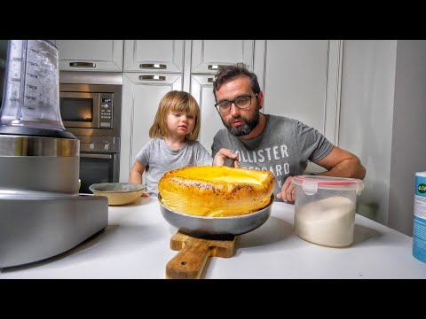 Видео: ПРИ 220С ОМЛЕТ УБЕГАЕТ ИЗ СКОВОРОДКИ | Готовим с Эммой