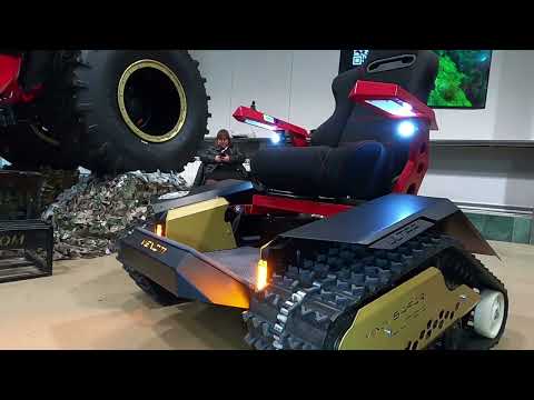 Видео: Внедорожное кресло на гусеницах. Такого я еще не видел!