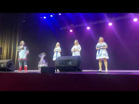 Видео: Бабкины внуки - интерактив с залом 3 (представление Гостинчиков)