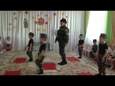 Видео: 23 февраля от младшей группы