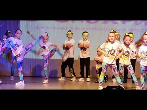Видео: Ансамбль "Эксклюзив", танец "КРУЧЕ ВСЕХ!"