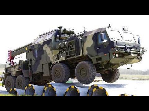 Видео: Краш-тест ракетовозов "БАЗ". Ракеты грязи не боятся!