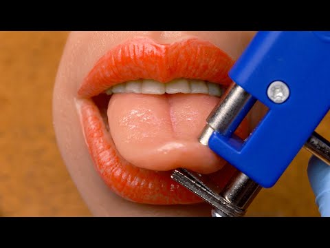 Видео: [ASMR] Пирсинг языка медицинским пистолетом для пирсинга 👅🔫 ролевая игра (Мукбанг, макияж, ACMP)