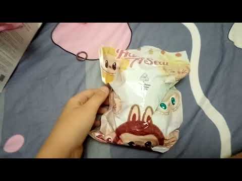 Видео: Распаковка на моих 2 лабуб (1 оригинальный) (а 2 сиденный) (номер 2) ну чуть чуть звук тихий 