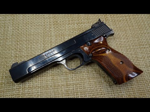 Видео: Smith & Wesson model 41 - Лучший малокалиберный пистолет США