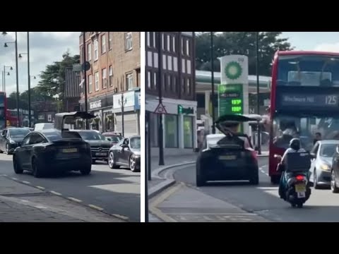 Видео: Видеорегистратор на Дороге Снял Такое, Что Никто не Ожидал Увидеть!