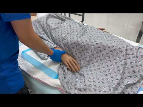 Видео: Навык CNA 21: Оказание ухода за промежностью (Peri-Care) женщинам