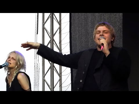 Видео: Огонёк - Северное сияние #live на Абстрактном Фестивале 2025