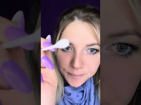 Видео: АСМР Подруга из 2010 года делает макияж😍