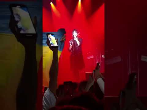 Видео: Земфира - Не стреляйте. Париж, 30.10.22