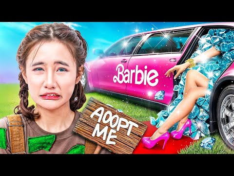 Видео: Меня Усыновила Семья Барби! Я Хочу Стать Барби!