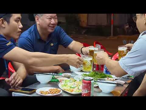 Видео: Вьетнам. День 1. Точнее, только вечер.Фраза дня (от Марата): "Как в Москве, цены, как в Пычасе"