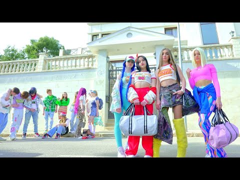 Видео: Дајана почиње све од нуле! Пресељење у другу земљу је нова прича! Дианина Вилла