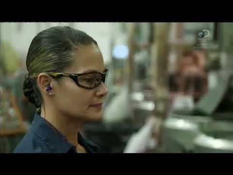 Видео: Восковые мелки Crayola .