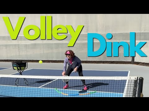 Видео: Знайте, когда следует бить с лета (а когда позволять мячу отскочить)