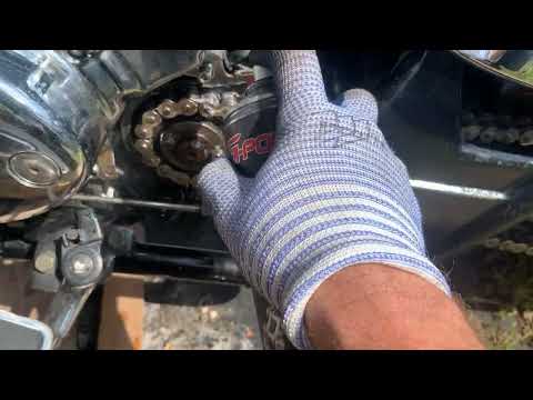 Видео: Смазка и натяжка цепи на Honda Shadow
