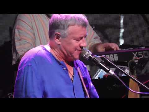 Видео: "Девушки поют"  АукцЫон в клубе "КОСМОНАВТ" 25.10.25.