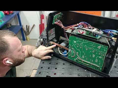 Видео: ELITECH WM 200 SYN LCD PULSE и FOXWELD INVERMIG 240 DP. Вскрываем и смотрим в нутрянку!