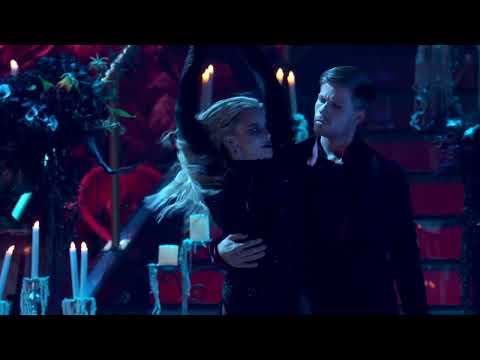 Видео: Танго Роберта Ирвина в ночь Хэллоуина | Танцы со звездами