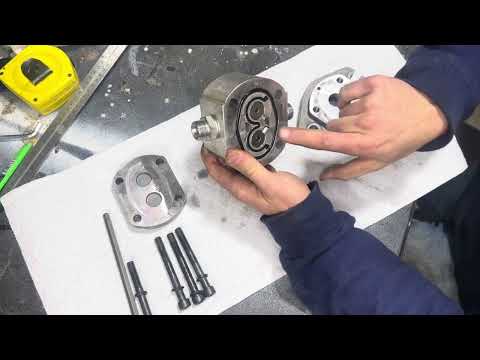 Видео: Китайский мини-экскаватор: почему мои гусеницы медленные? Разборка и модернизация гидравлического...