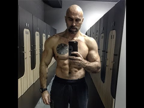 Видео: Как накачаться в 50 лет? Ответ Папы Смита