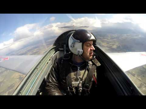 Видео: Полет на реактивном самолете Л-29 в Подмосковье