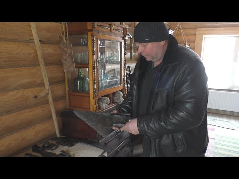Видео: Деревенский музей. Старинные вещи предков. В деревенской глубинке.
