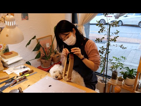 Видео: Процесс изготовления кошелька из растительной кожи с милым щенком