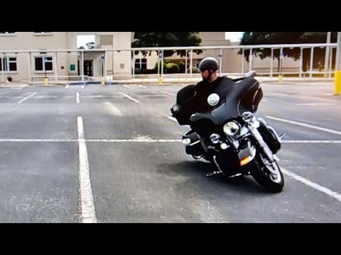 Видео: Как наклонить мотоцикл!