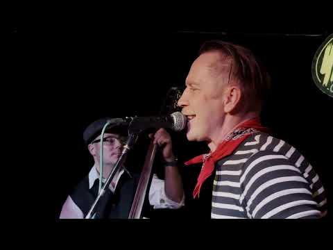 Видео: Дайте мне дудку и барабан. ВИА Разносолы